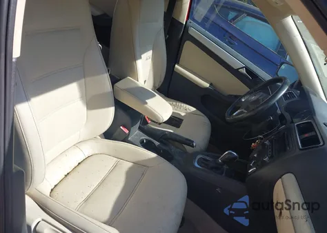 2013 Volkswagen Jetta 2.5L Se z USA, uszkodzony, nr VIN 3VWDP7AJ4DM219072